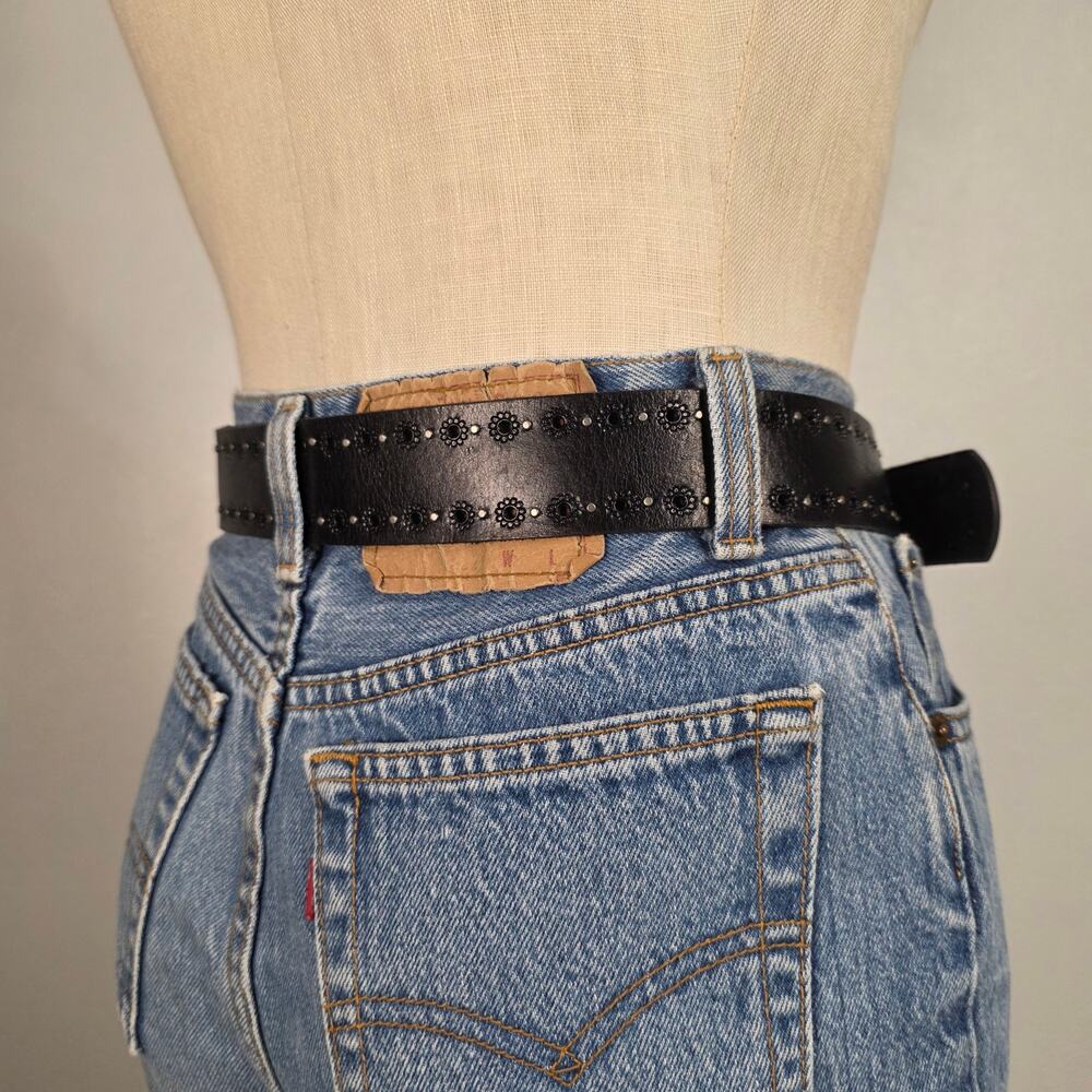 Fossil Women's Size Small Black Genuine Leather Grommet Studded Western Belt - Picture 3 of 8
